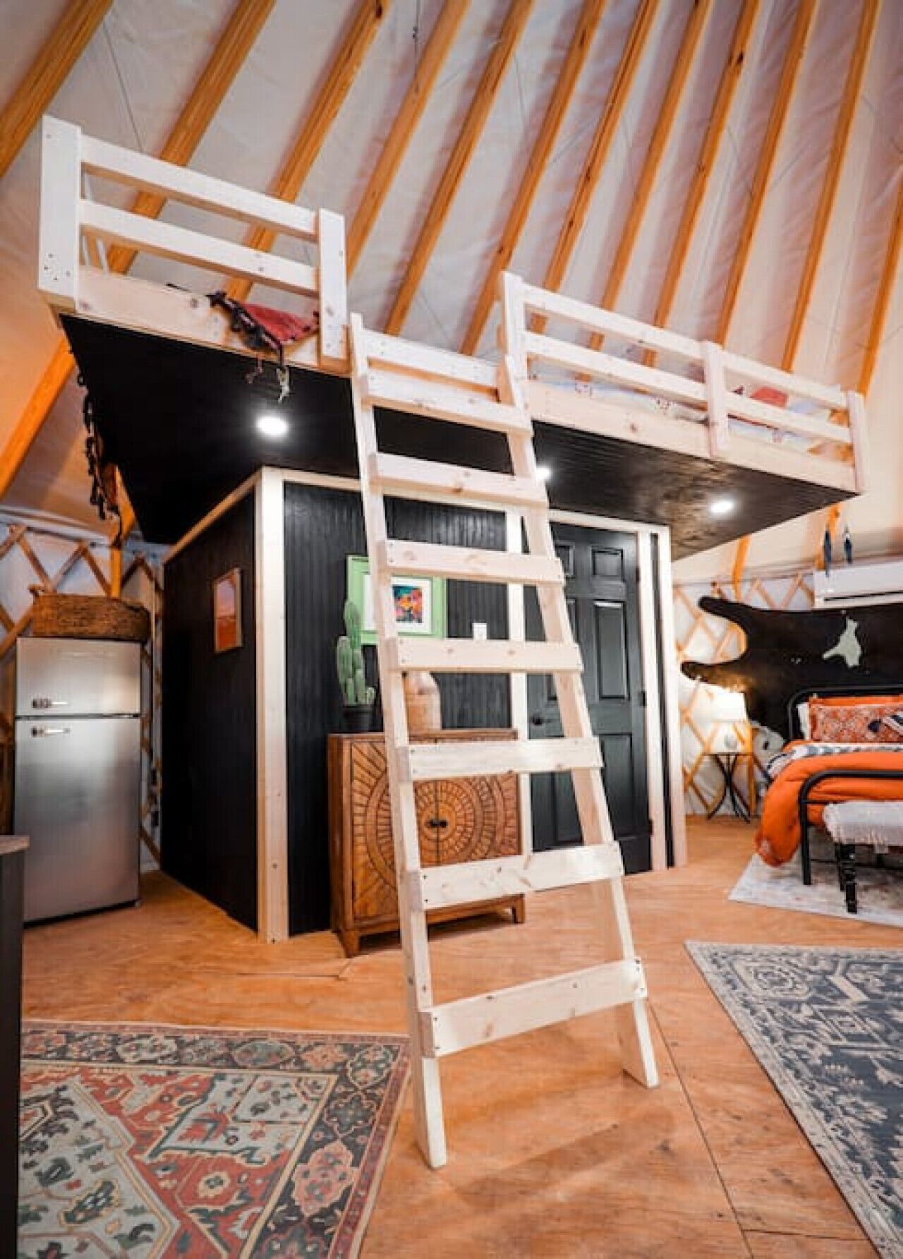 Bureau, Wi-Fi, literie fournie