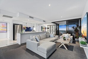 Living area - Circle on Cavill, 2 bed,Pool,Spa (Surfers Paradise)