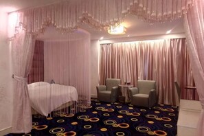 Gambar tidak terklasifikasi, 5 dari 15, tombol