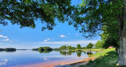 Off to the north - Bright loft in southern Sweden right on the water for 2-4 people