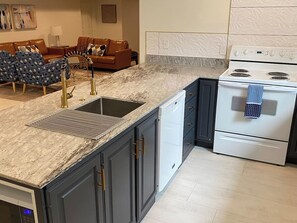 Interior - Bring the Pack! Perfect Home for Pets & People! (Orem)