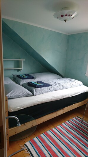 2 chambres, fer et planche à repasser, Wi-Fi gratuit, draps fournis