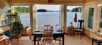 Off to the north: House Lena in southern Sweden for 2 - 4 people, directly on the lake