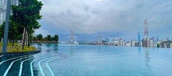 1 MIN TO MRT STATION , 3 STATION TO BUKIT BINTANG KLCC PAVILLION 