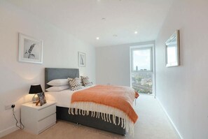 2 chambres, bureau, fer et planche à repasser, Wi-Fi gratuit