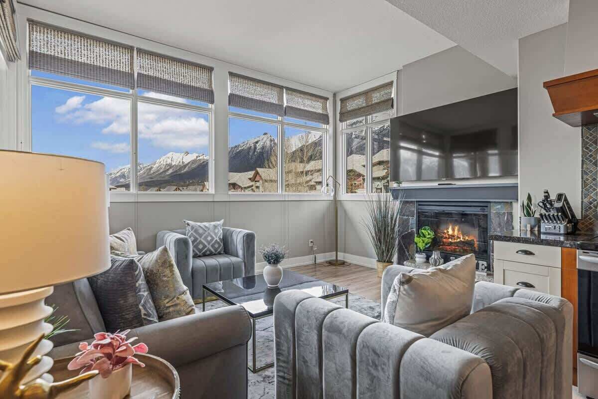 TV, peis og kontorer