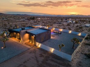 Exterior - MOUNTAIN VIEW PARADISE (Pool/Spa/BocceBall) (Yucca Valley)