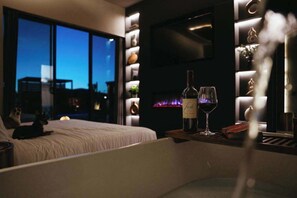 3 bedrooms, iron/ironing board, travel crib, WiFi