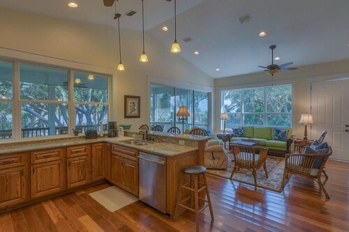 Camp Palms @ Indian Pass