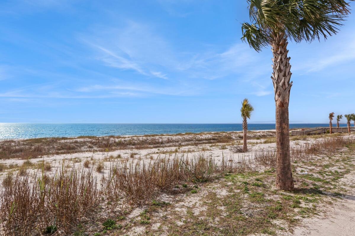 Talo, useita sänkyjä (Great Sunsets II) | Ranta | Ranta lähistöllä