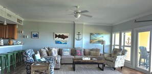 Condo, Multiple Beds (Paradise Shores 403 Sunset Paradise) | Living area