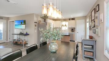 House, Multiple Beds (Salt Cured) | Dining