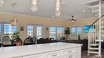 House, Multiple Beds (The Chill Inn) | Interior