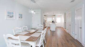 House, Multiple Beds (Mimis Place) | Dining