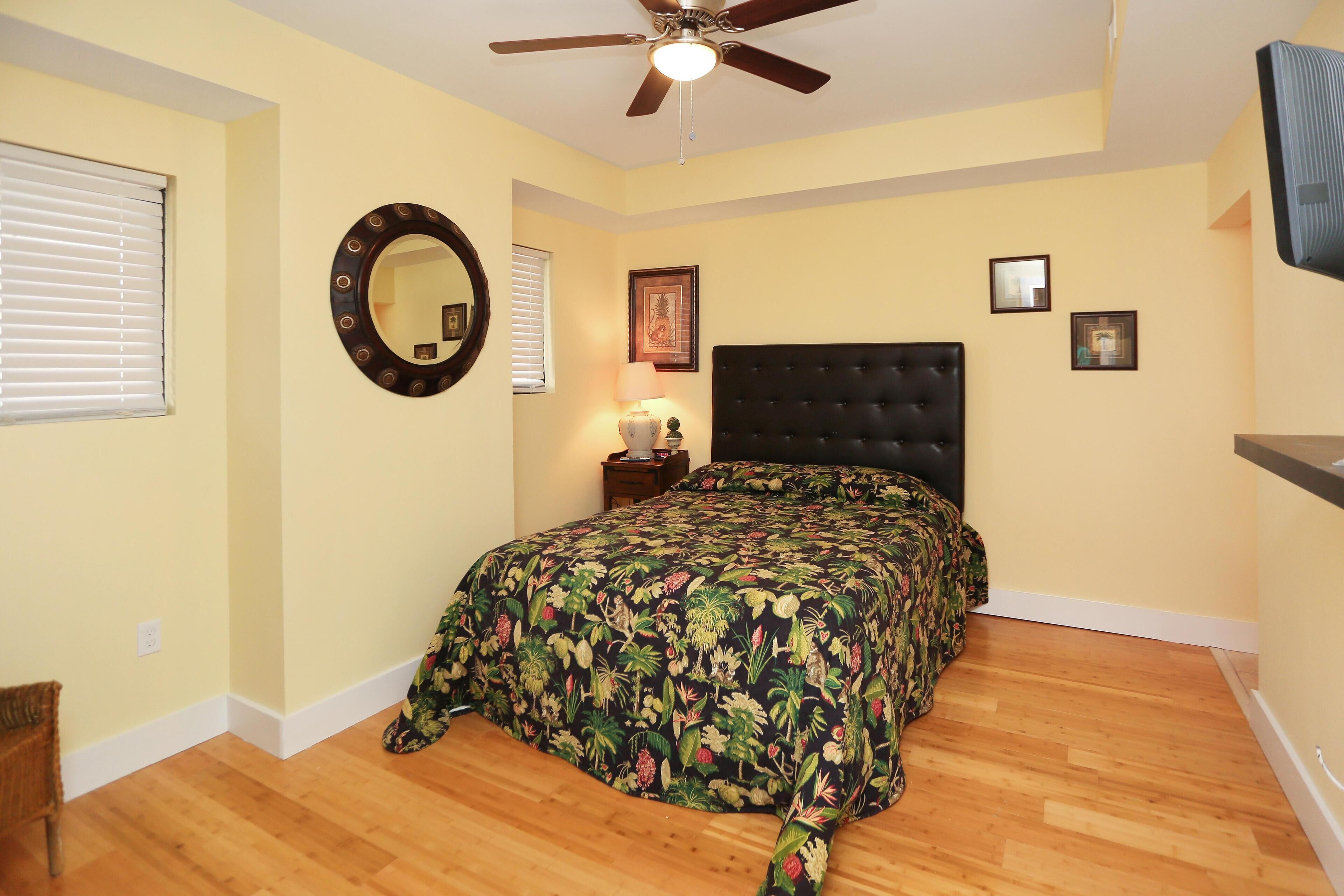 Leilighet, flere senger (Club at Mexico Beach 2J) | 2 soverom, individuelt dekorert og individuelt innredet