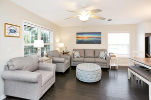 House, Multiple Beds (Barrier Dunes 108 C Moon) | Living area - Barrier Dunes 108 - 207 C Moon (Port St. Joe)