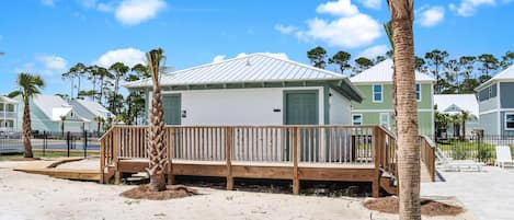 House, Multiple Beds (Just Beach Baby) | Exterior