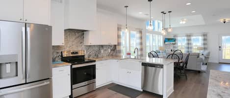 House, Multiple Beds (Cape Bear) | Private kitchen | Oven, toaster