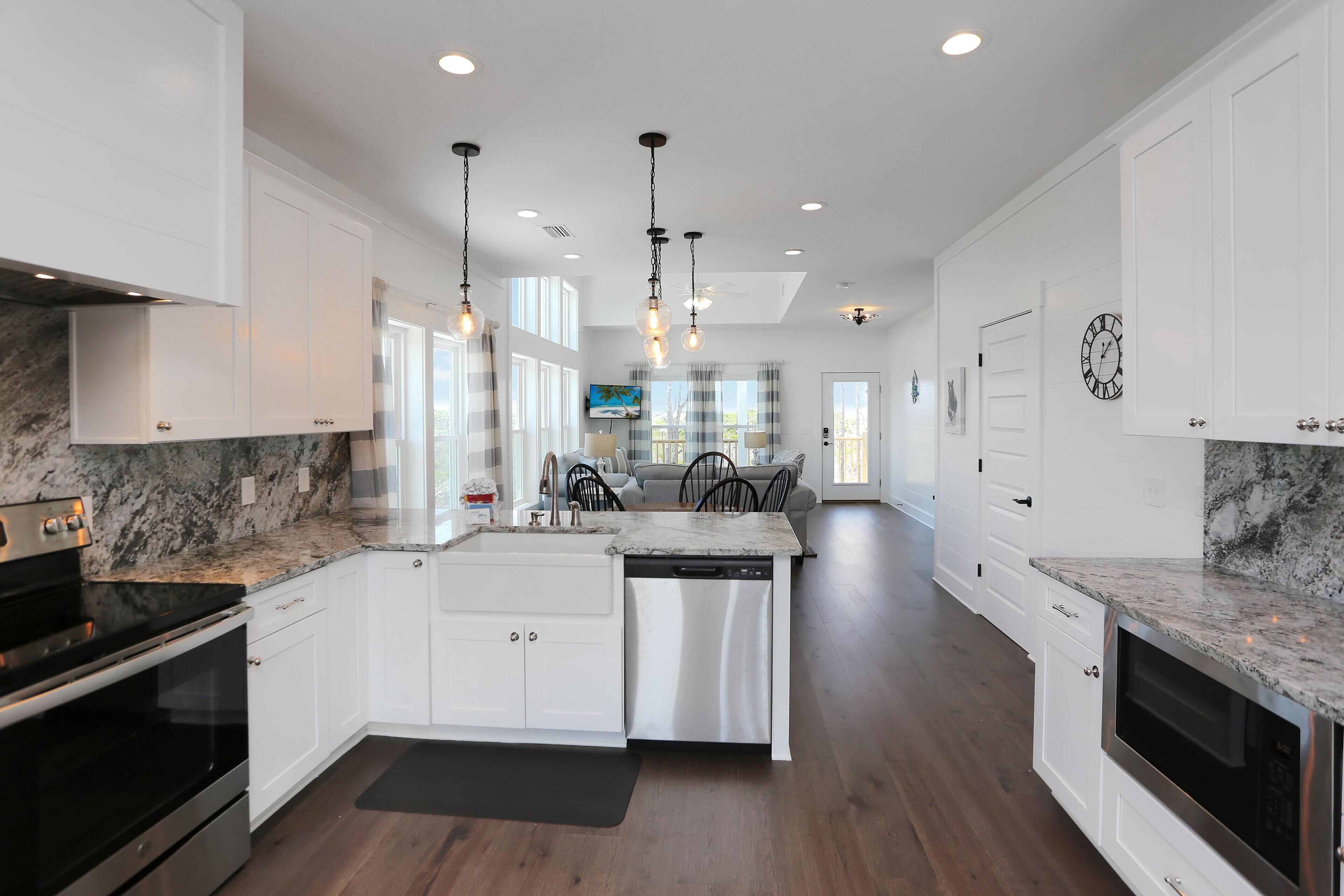 House, Multiple Beds (Cape Bear) | Private kitchen | Oven, toaster