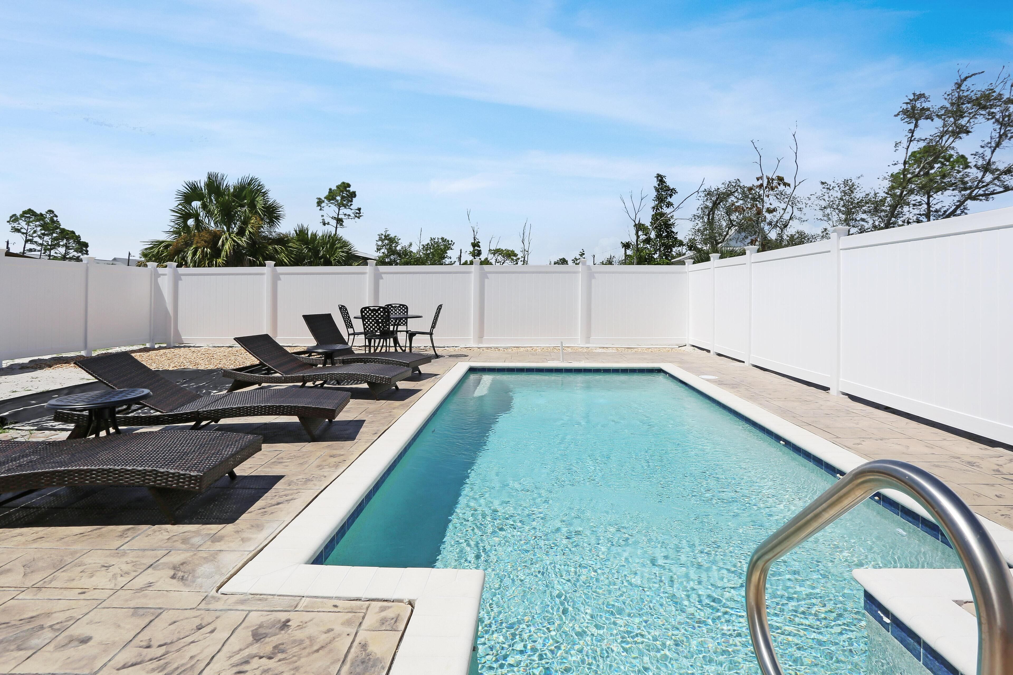 House, Multiple Beds (Salty Breeze) | Pool