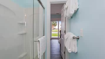 Casa de ciudad, 2 camas Queen size (Beach View Lower) | Interior