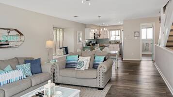 House, Multiple Beds (Barrier Dunes 547 Sand and Surf) | Living area