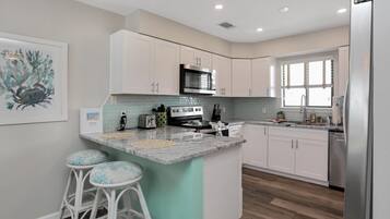 House, Multiple Beds (Barrier Dunes 547 Sand and Surf) | Private kitchen | Oven, toaster