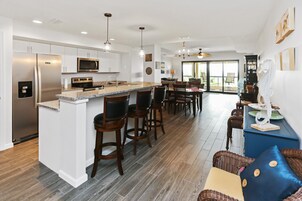 Condo, várias camas (Club at Mexico Beach 2C Coastal Dream) | Opções para refeição