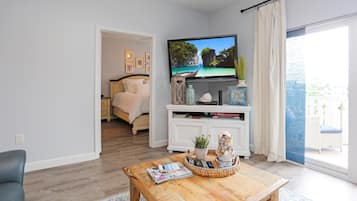 Kondominium, Beberapa Tempat Tidur (Waterside Village Condo 304 Coastal ) | 2 kamar tidur dan didekorasi berbeda-beda