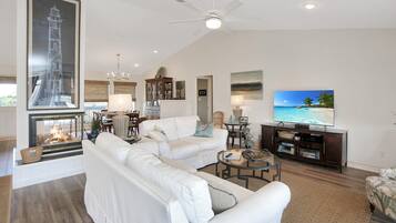 House, Multiple Beds (Cape Escape) | Living area