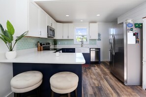 House, Multiple Beds (Eagles Rest) | Private kitchen | Oven, toaster - Eagle's Rest (Port St. Joe)