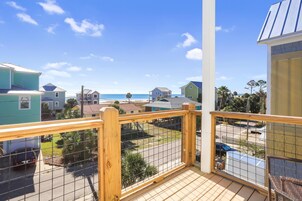 House, Multiple Beds (Eagles Rest) | Property grounds