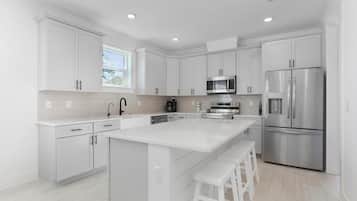 Rumah, Beberapa Tempat Tidur (Keys to the Cape) | Dapur pribadi | Oven dan pemanggang roti