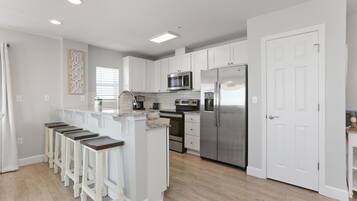 Condo, varias camas (Surfside 15 Beachtime) | Cocina privada | Horno y tostadora