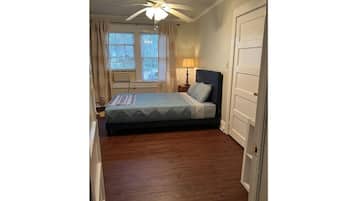 1 Schlafzimmer, Schreibtisch, Bügeleisen/Bügelbrett, WLAN