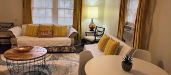 Cozy & Peaceful Cottage near SGMC, VSU, Down town