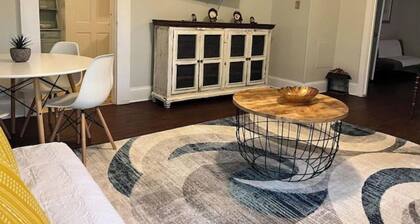 Cozy & Peaceful Cottage near SGMC, VSU, Down town