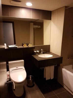 Bathroom - Benikea Premier Incheon Royal Hotel (Incheon)