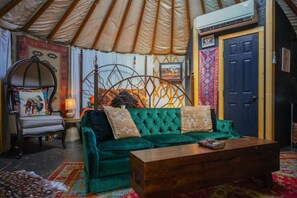 TV, fireplace - Glamp in Heated Yurt in Big Bend @ Casa de Marca (Alpine)