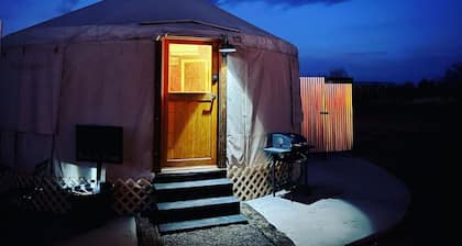 Glamp in Heated Yurt in Big Bend @ Casa de Marca