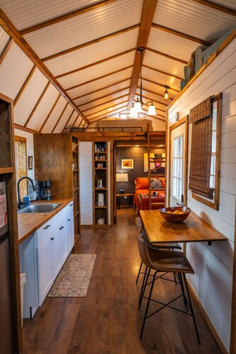 Chic Tiny Home Close to Everything @ Casa Paloma