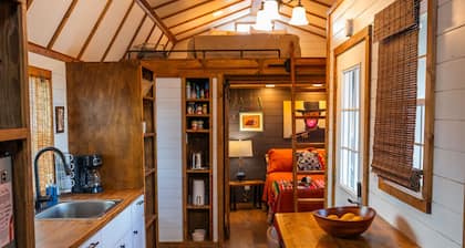 Chic Tiny Home Close to Everything @ Casa Paloma