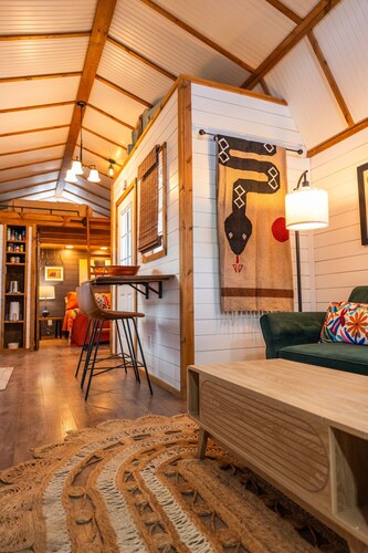 Chic Tiny Home Close to Everything @ Casa Paloma