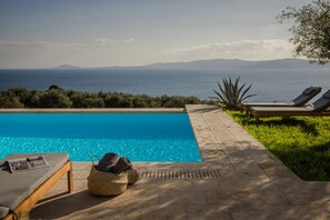 Seasonal outdoor pool - Villa Comi (Kefalonia)