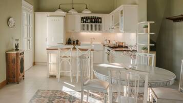 Biệt thự | Bếp riêng | Tủ lạnh, lò nướng, dụng cụ pha espresso, dụng cụ pha cà phê/trà