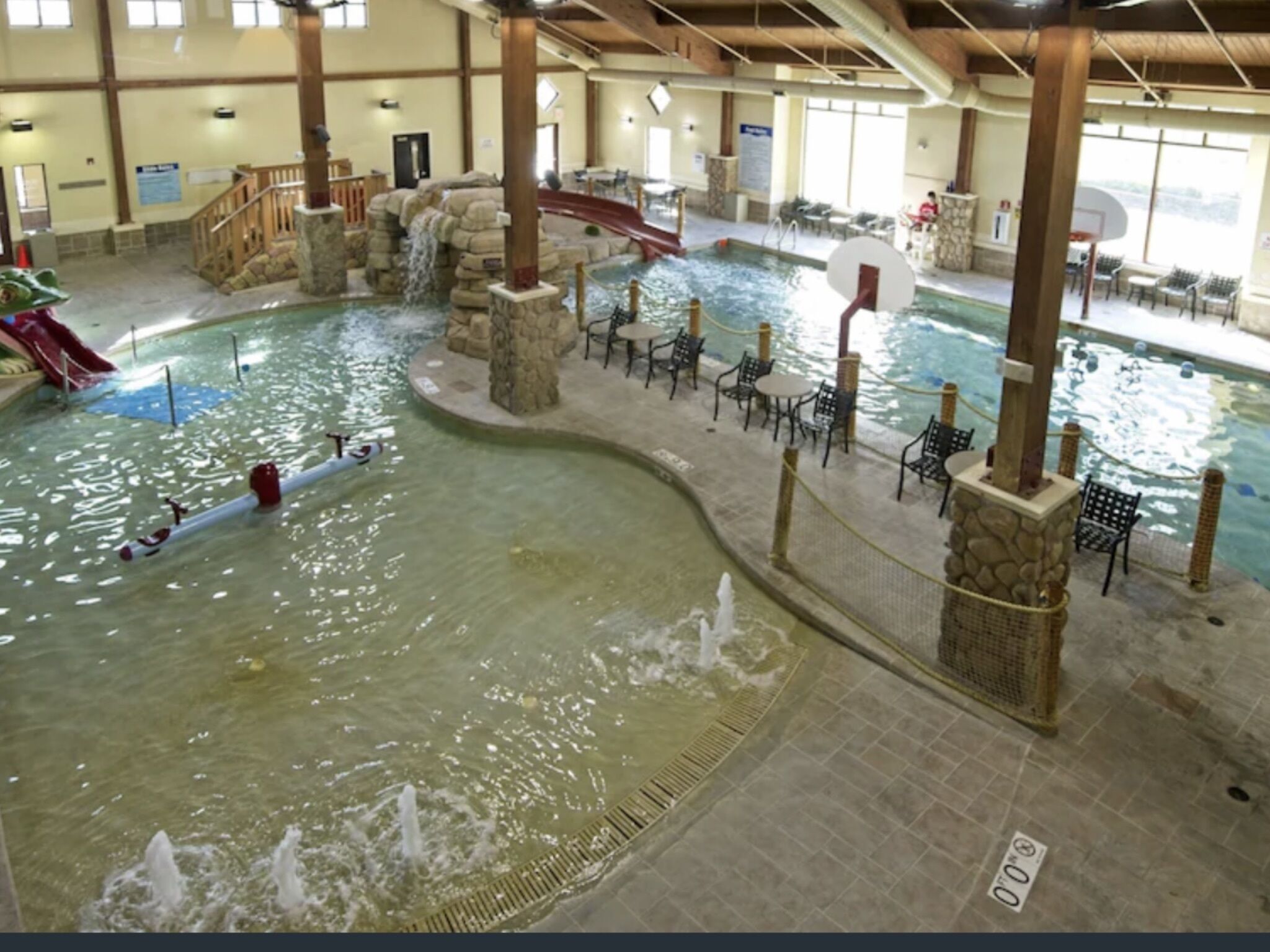 Piscine couverte, piscine extérieure