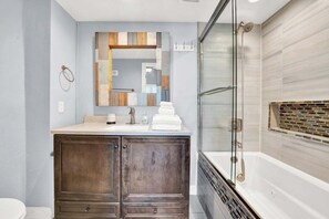 Shower, hair dryer, towels - 8th-Floor Ocean-View Condo at Shores of Panama Resort | Sleeps 8 | 3 Baths (Panama City Beach)