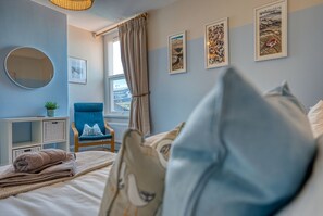 2 多间卧室、熨斗/熨衣板、免费 WiFi、床单