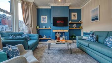 TV, fireplace, DVD player, books