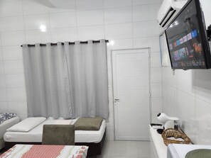 1 bedroom, desk, iron/ironing board, free WiFi